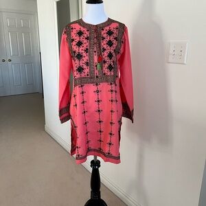 Tunic dress with ethic mirrored embroidery